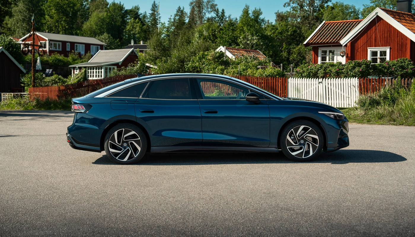 Volkswagen Id7 Pro S - Contexto Entorno Real Contexto Aparcado Exterior Lateral Derecha