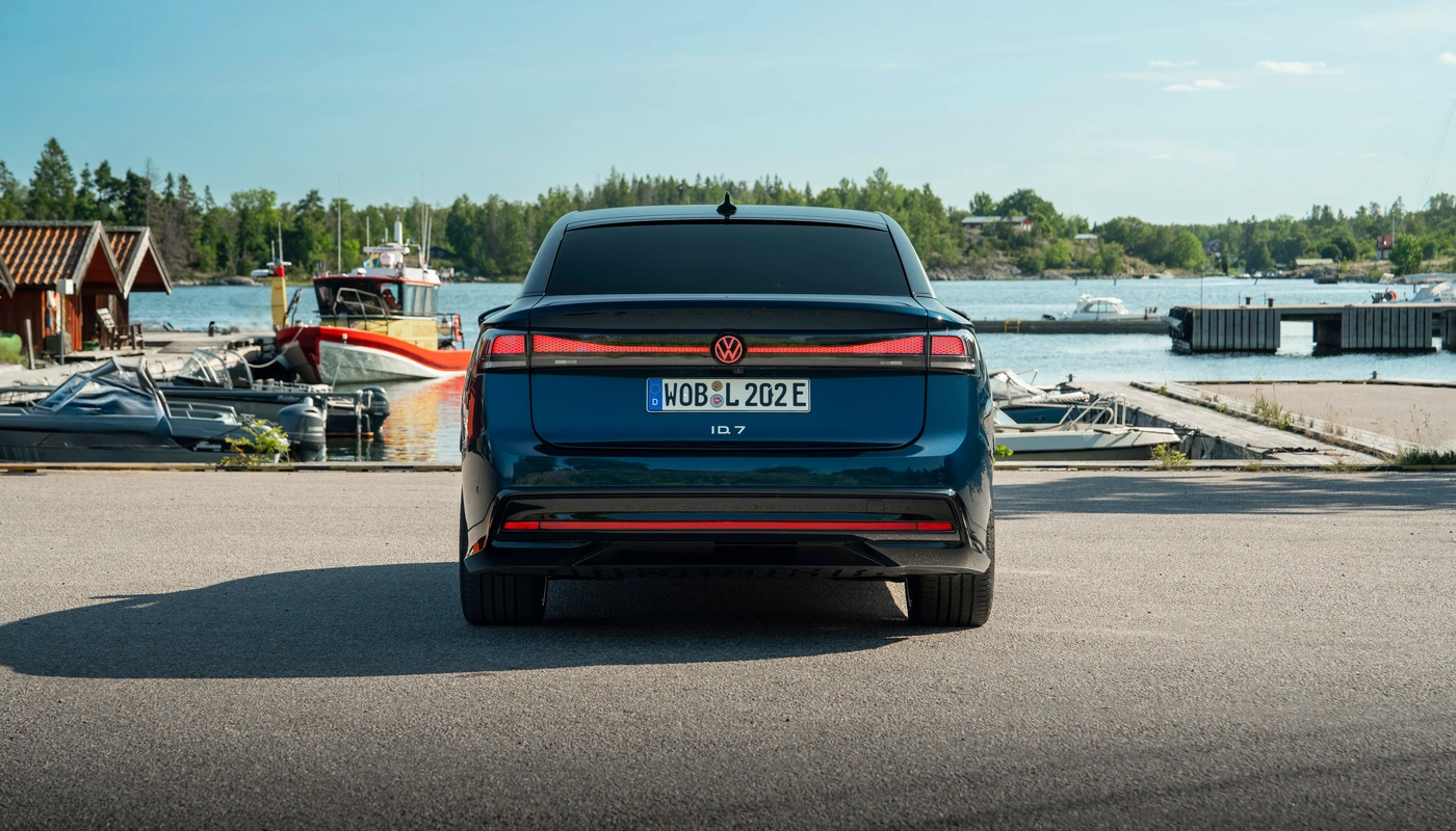 Volkswagen Id7 Pro S - Contexto Entorno Real Contexto Aparcado Exterior Trasera