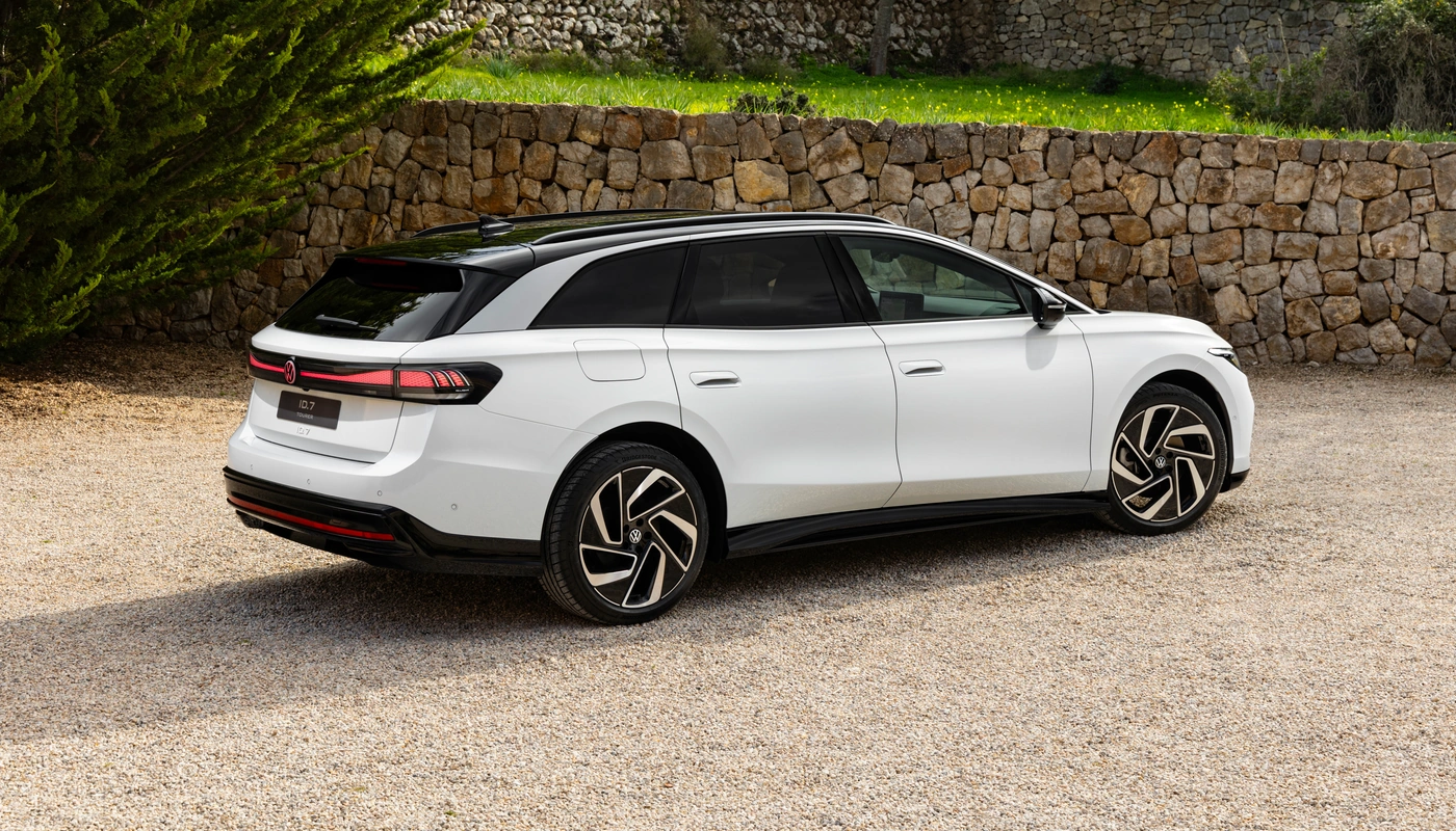 Volkswagen Id7 Tourer Pro - Contexto Entorno Real Contexto Aparcado Exterior Lateral Derecha